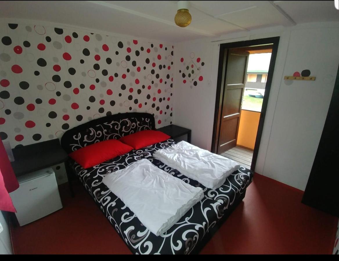 Juniorcamp Nova Zivohost Otel Křečovice Dış mekan fotoğraf